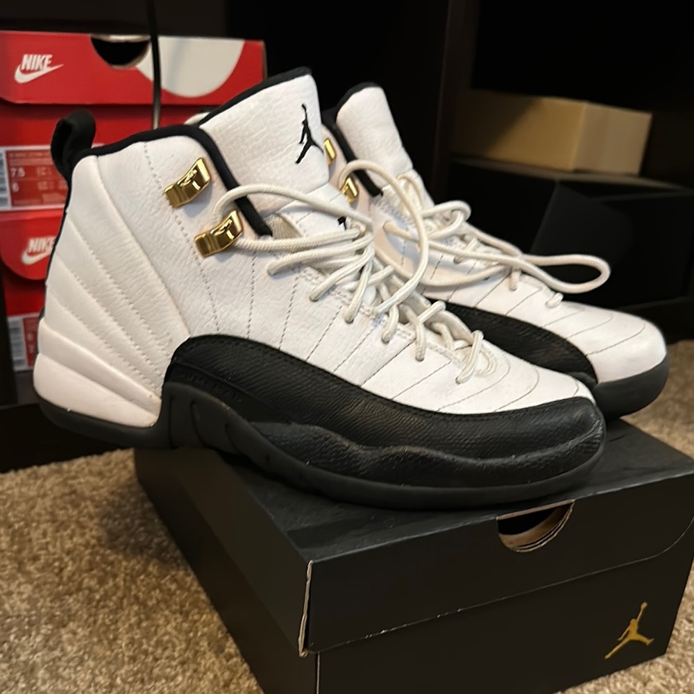 Retro Jordan 12 ‘Taxi’ Size 6 GS